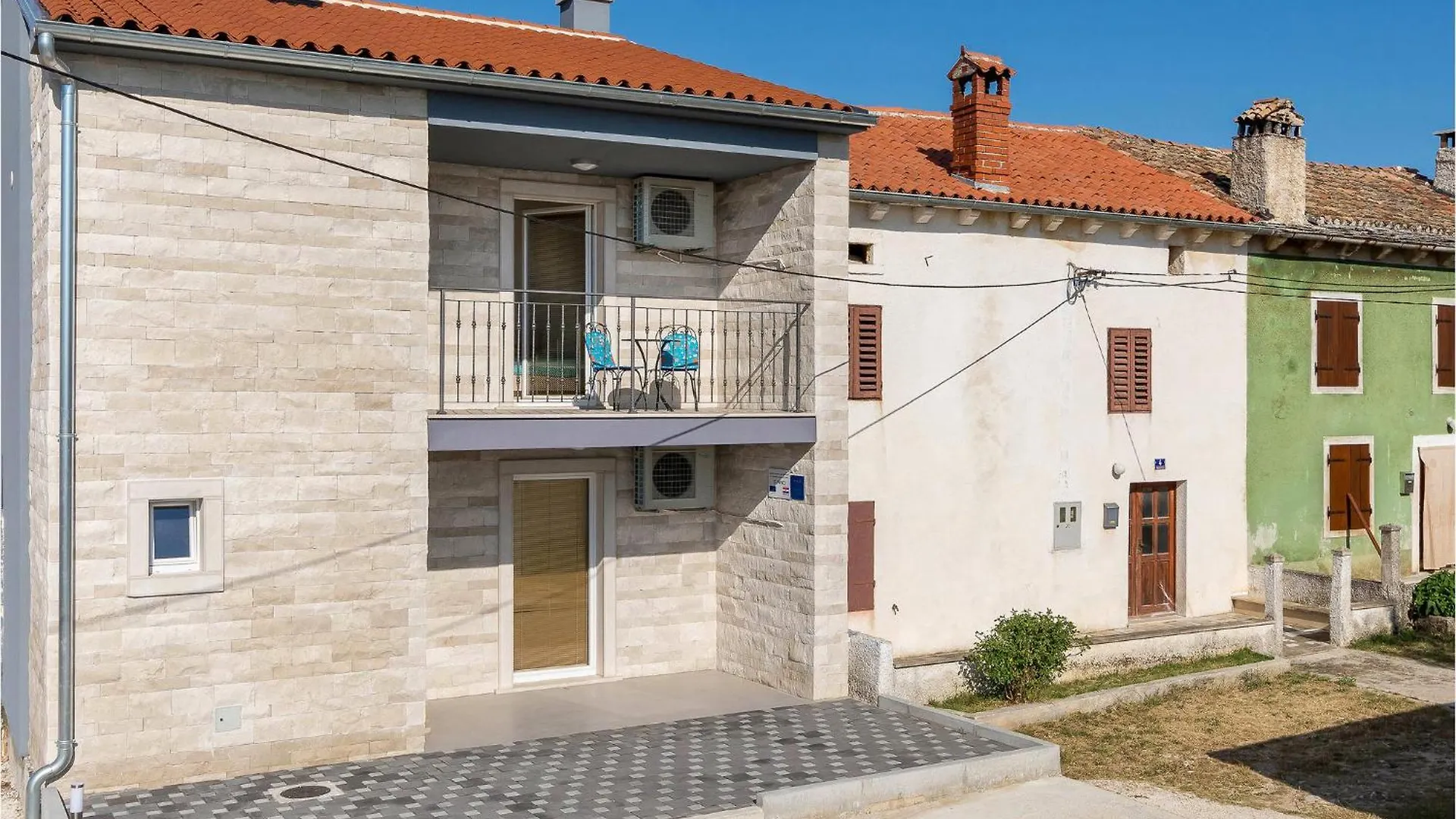 Cozy Home In Bratulici With Kitchen Hreljići
